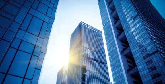 Global private bank ensures regulatory adherence and business expansion with an intelligent Data Catalogue